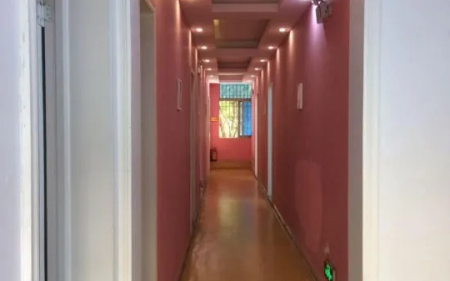 Guangzhou Rongguang Theme Hotel