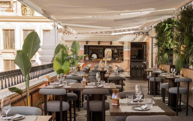 Silken El Pilar Andalucia Hotel