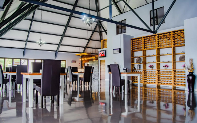Mount Shekinah Country Hotel