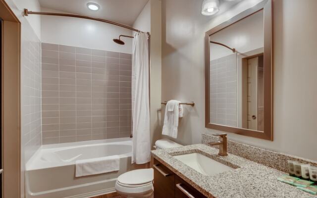 1stHomeRent Centennial Apartments