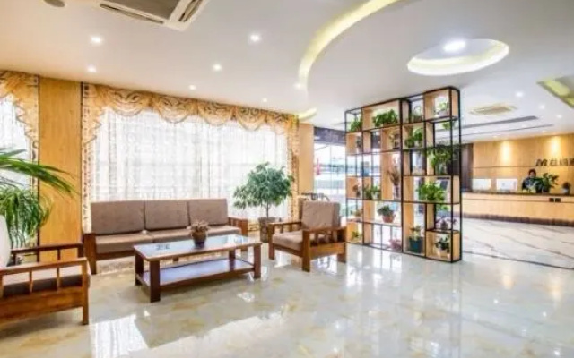 Junshang Hotel (Yangshuo West Street Store) – Lobby – Guilin