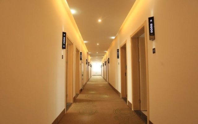 Greentree Inn Anqing City Yixiu Government District University City Express Hotel – Hotel Rooms – Anqing