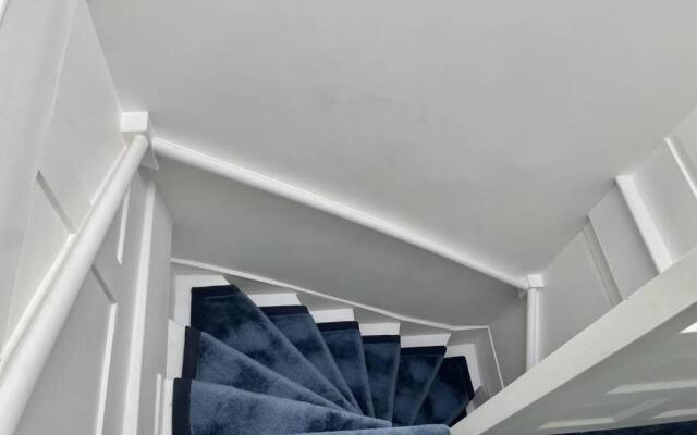 Beautiful coastal townhouse with parking - Oyster House