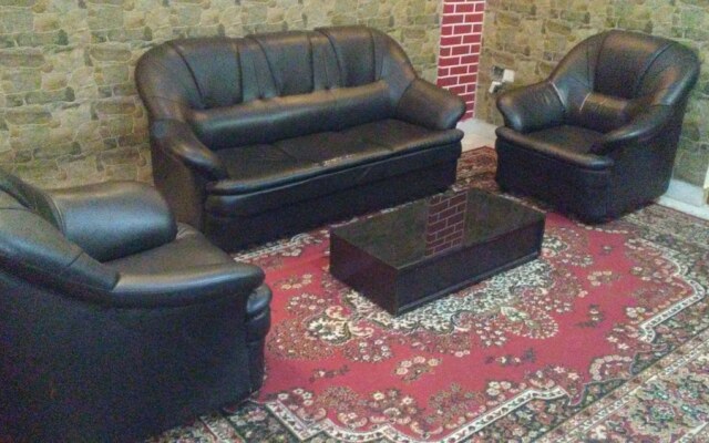 Royal Guest House & Service Apartment