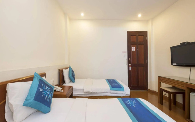 Blue River Hotel