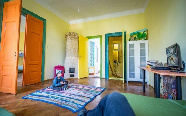 Mountain Tale - Hostel