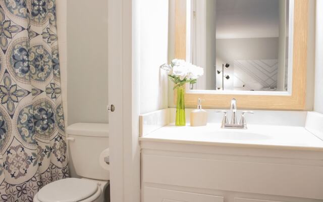 Modern Upscale Private Room