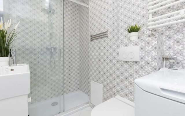 Apartment City Center Zlota by Renters