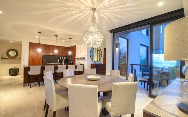 Sunny Vacation Condo 4