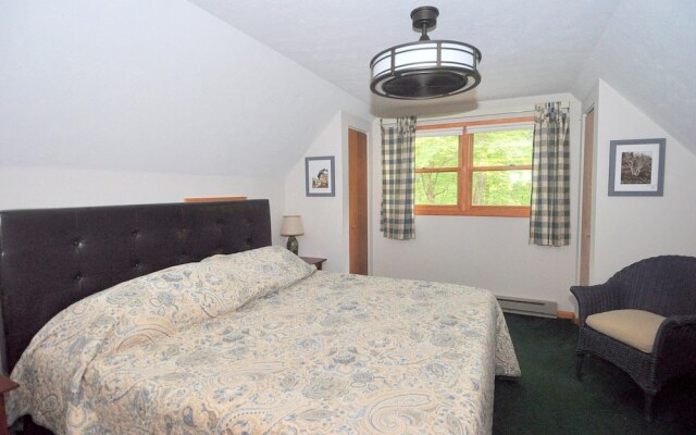 Rosies Creekside Retreat - 3 BR Escape!