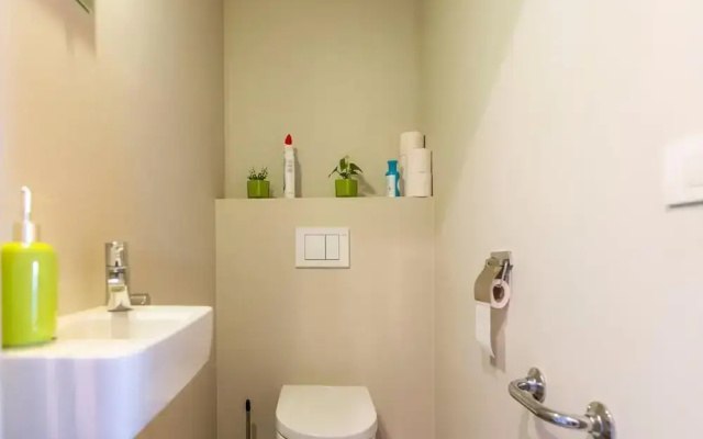 South-facing Apartment for 4 Guests