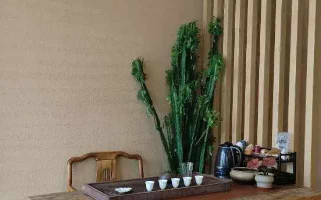 Chun Ge's yard
