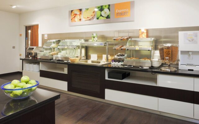 Holiday Inn Express Cambridge-Duxford M11, Jct.10 by IHG