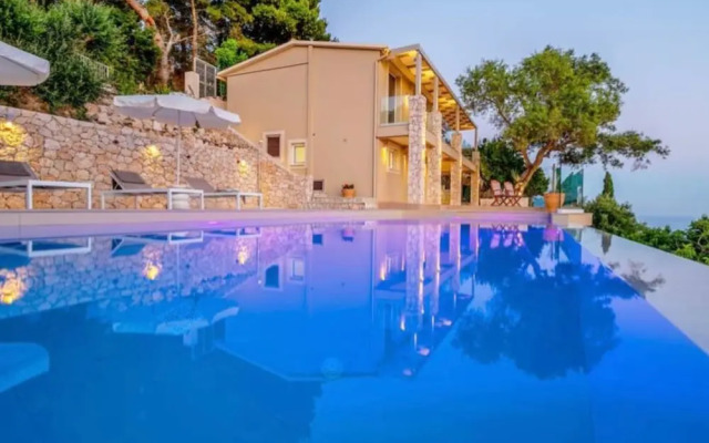Villa with sea view Kontogialos