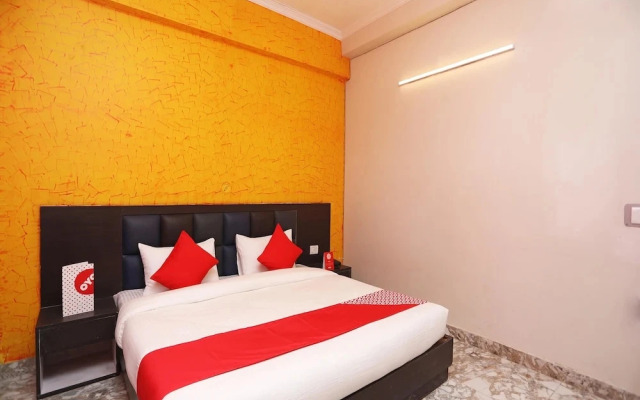 Royal Palace by OYO Rooms