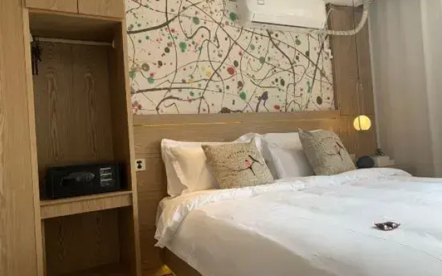 Courtyard Hotel (Hebei Museum, Guang'an Street)