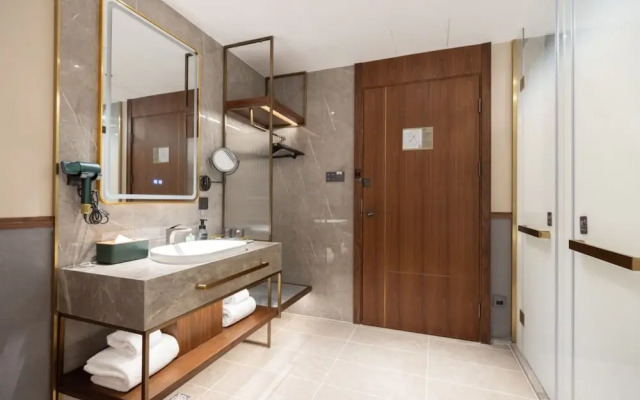 Nostalgia S Hotel(Tianjin Ancient Culture Street & The Five Avenues）