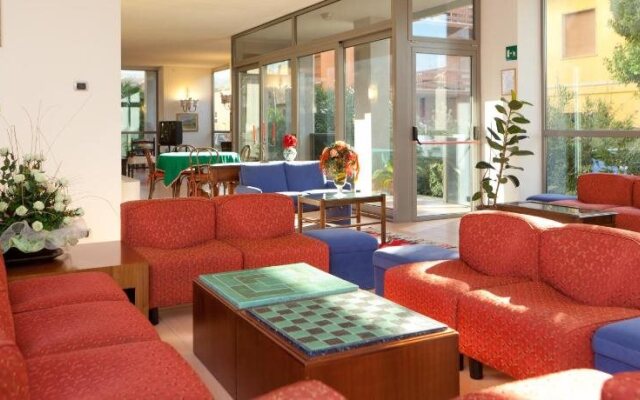 Idania Hotel