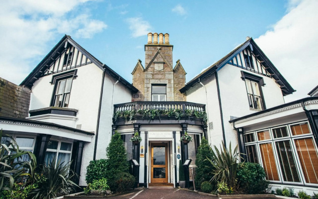 Palm Court Hotel