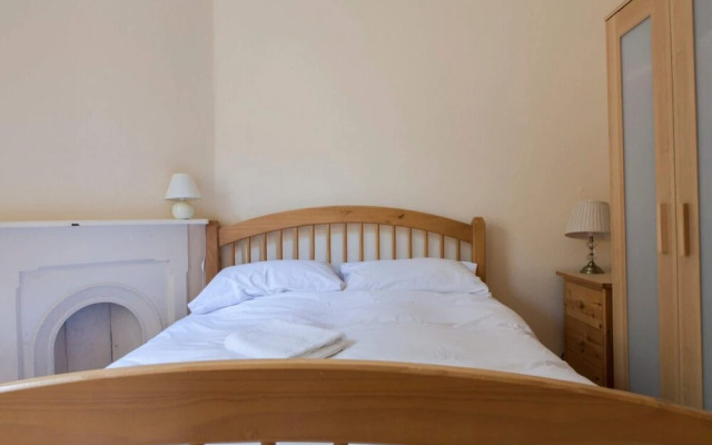 1 Bedroom Flat On St Stephen Street