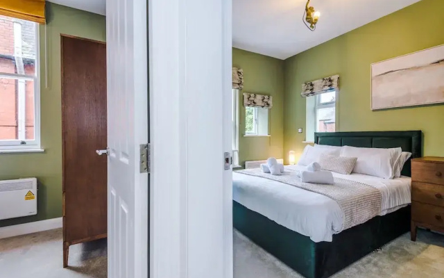 Hilltop Serviced Apartments - Stockport