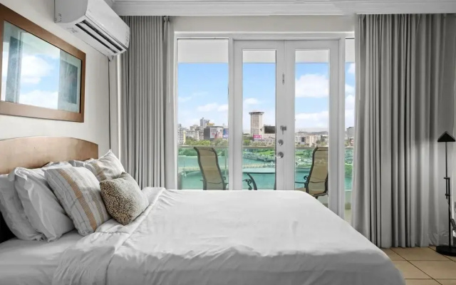 Oceanfront Loft Historic San Juan Terrace