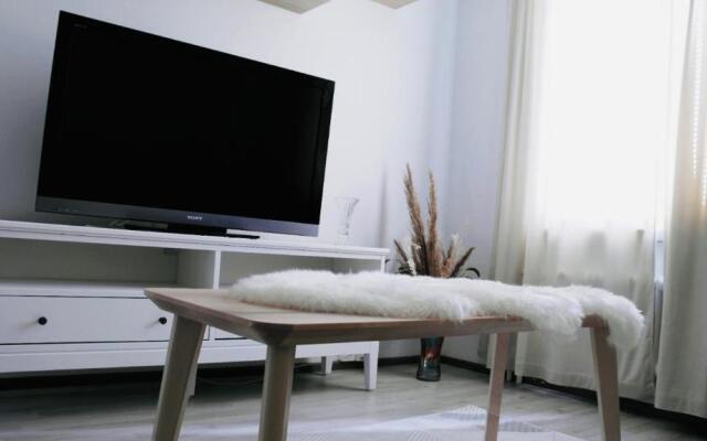 Ilona Apartments - "The City Condo"