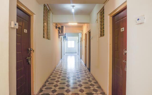 OYO 63323 Hotel Galaxy Inn