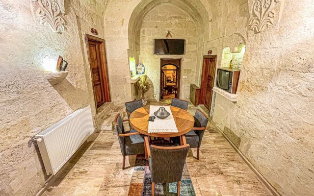 Heritage Cave Suites