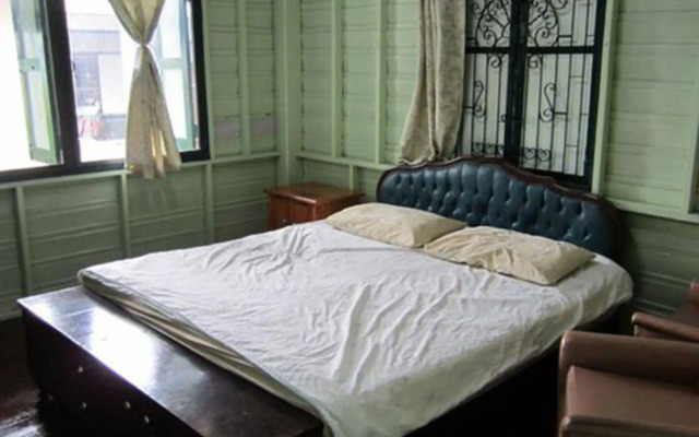 San Sook Place Guest House