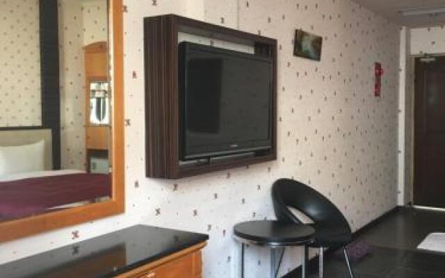 Treasure Island Motel