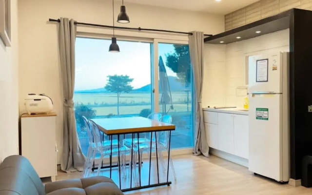 Suncheon Suncheon Pension 702 (1 minute walk from Suncheon Bay Wetland)