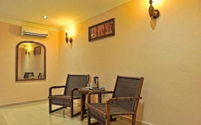 Penarak Bamboo Beach Motel