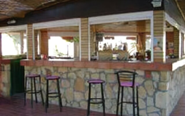 Ammes Apartments