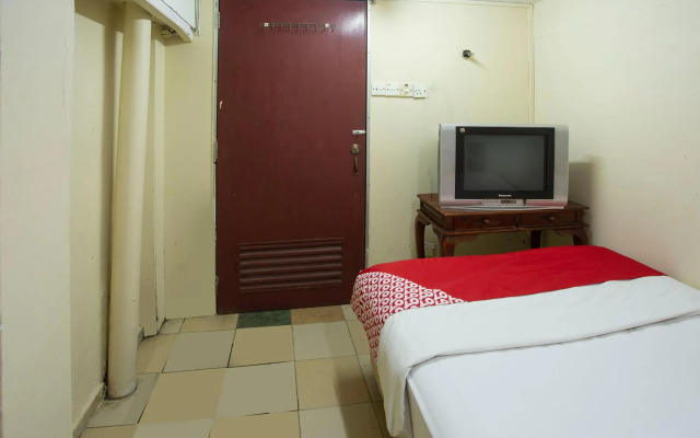 SPOT ON 90137 Casavilla Hotel Pudu