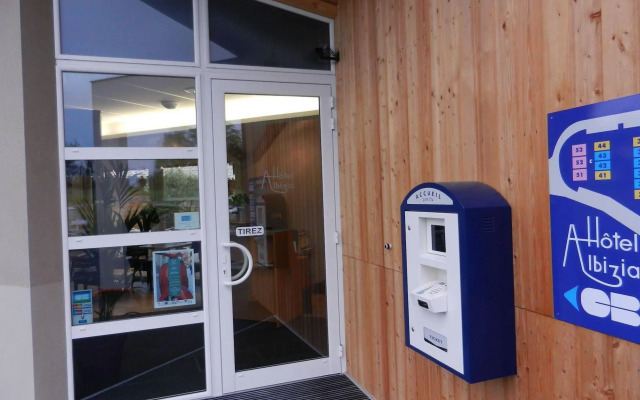 The Originals City, Hôtel Albizia