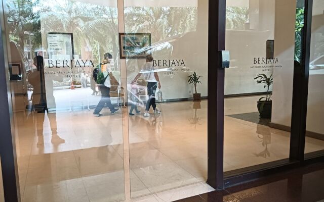 Kl Times Square Service Residencies