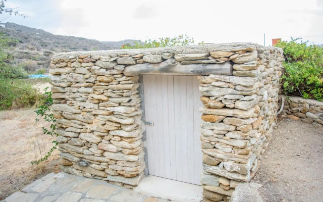Perivoli House