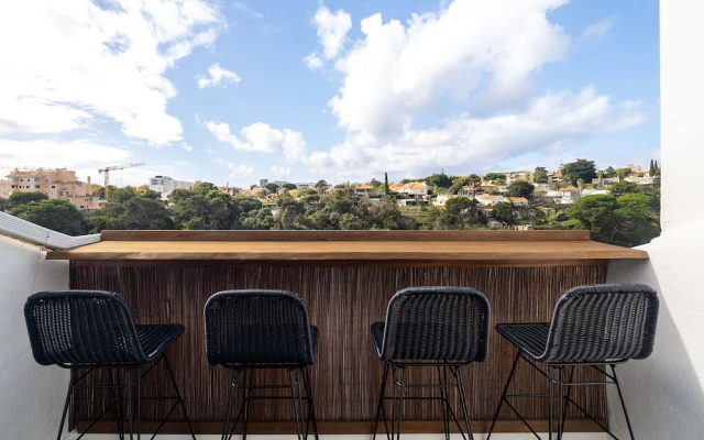 Stylish Sunny Penthouse Near Cascais Center & Greenspace