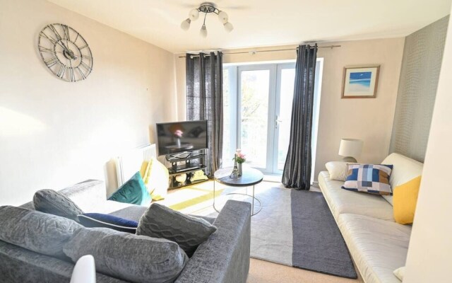 Tennyson Two Bedroom Apartment