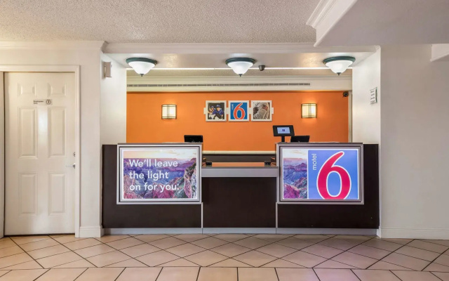 Motel 6 Beaumont, TX