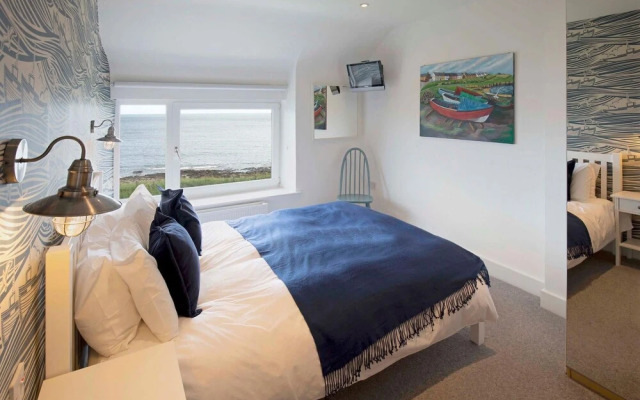 Host Stay Craster Rocks
