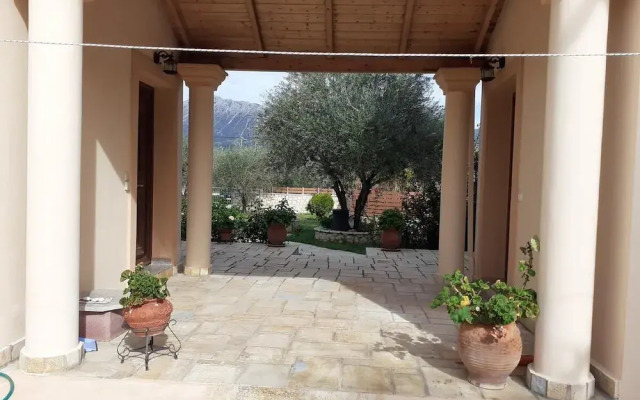 Villa Agrilida