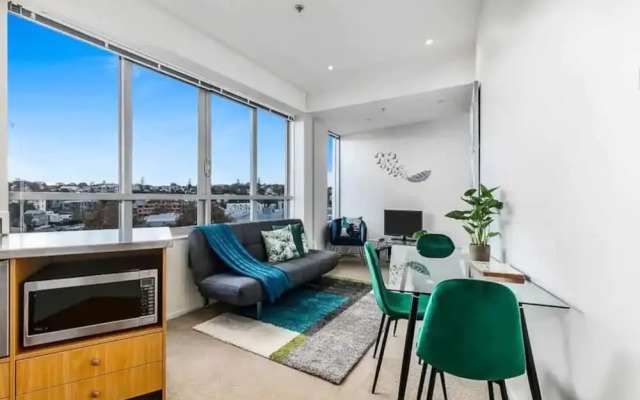 Stylish One Bedroom Apartment - Gym & Free Parking