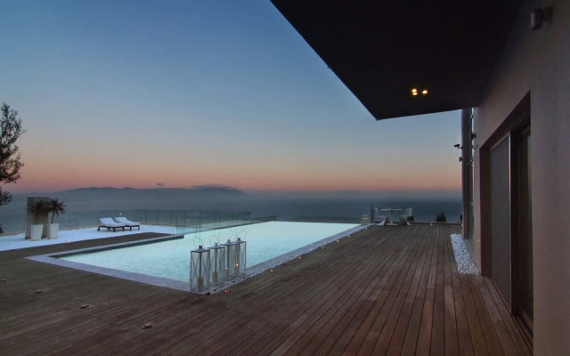 Seaview Peninsula Villa