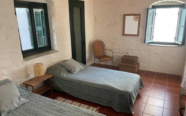 Charming two Bedroom Fisherman's House on Kea