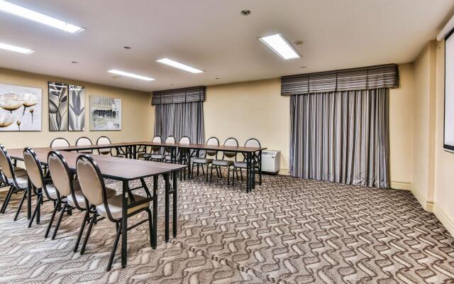 Comfort Inn & Suites Ambassador Bridge