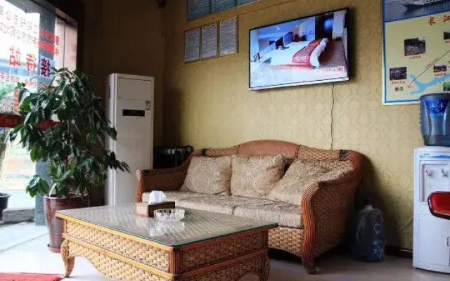998 Business Hotel