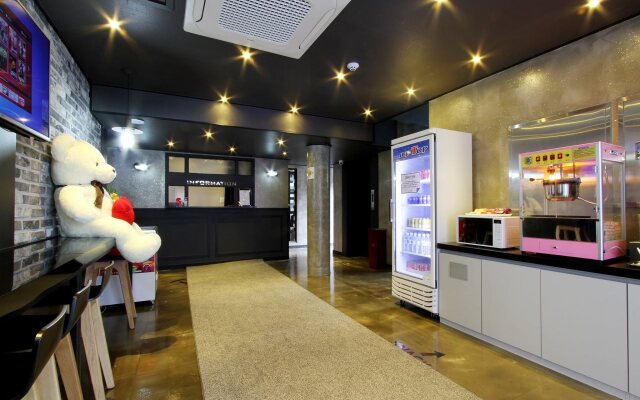 Page Hotel