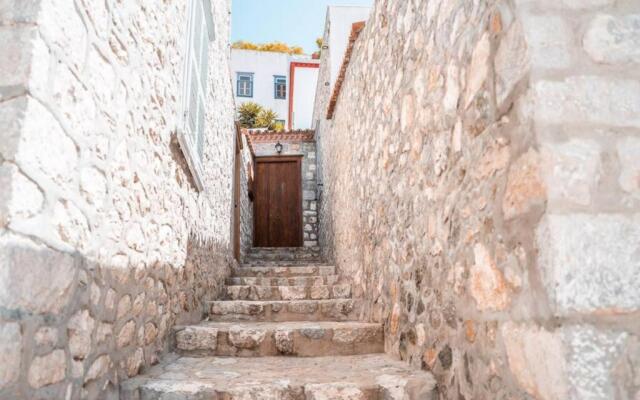 Sunset Studio - Hydra Dream Houses